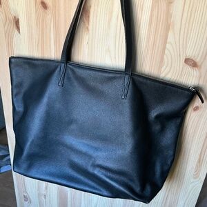 Leatherology - Aleena Soft Zippered Tote